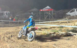 MÁS DE DOS HORAS DE CARRERAS DE ENDURO INDOOR EN JÓDAR