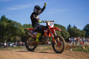 EL BARRERO DE SANLÚCAR, AL RITMO DEL ESPECTÁCULO DEL MOTOCROSS ANDALUZ