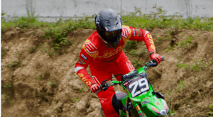ANDALUCES POR EL MUNDO: FRAN GARCÍA SE MANTIENE EN LA LUCHA POR EL LIDERATO DE EMX250