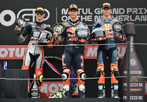 VICTORIA en el GP Países Bajos Moto3 para JOSÉ ANTONIO RUEDA, 2ª posición para DANIEL…