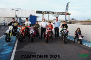 CAM Y SUPERMOTARD EN SANLÚCAR UN DÍA DE PASIÓN POR LA MINIVELOCIDAD