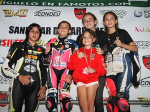 BAJO EL TÍTULO “ELLAS SOBRE RUEDAS – ANDALUCÍA EN FEMENINO”