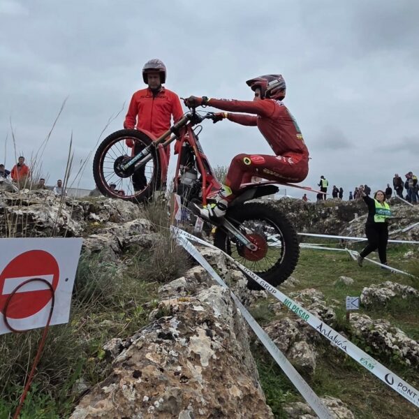 GRAN AMBIENTE Y ESPECTÁCULO EN EL ARRANQUE DEL ANDALUZ DE TRIAL EN TORREDELCAMPO.
