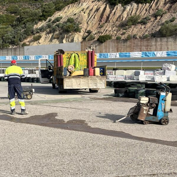 COMIENZAN LAS MODIFICACIONES Y MEJORAS EN EL TRAZADO DEL KARTING CIRCUITO DE JEREZ ANGEL NIETO.