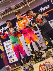 ÉXITO ROTUNDO DEL CAMPEONATO DE ESPAÑA DE  FMX EN EL PUERTO DE SANTA MARÍA CON UNA NOCHE DE MÁXIMA EMOCIÓN