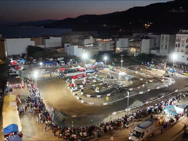 ESPÉCTACULO NOCTURNO Y MÁXIMA EMOCIÓN EN EL II ENDURO INDOOR DE LA RÁBITA-ALBUÑOL